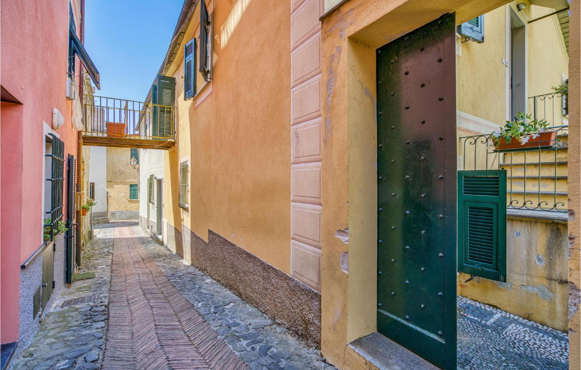 Awesome Home In Moneglia With Kitchen ภายนอก รูปภาพ